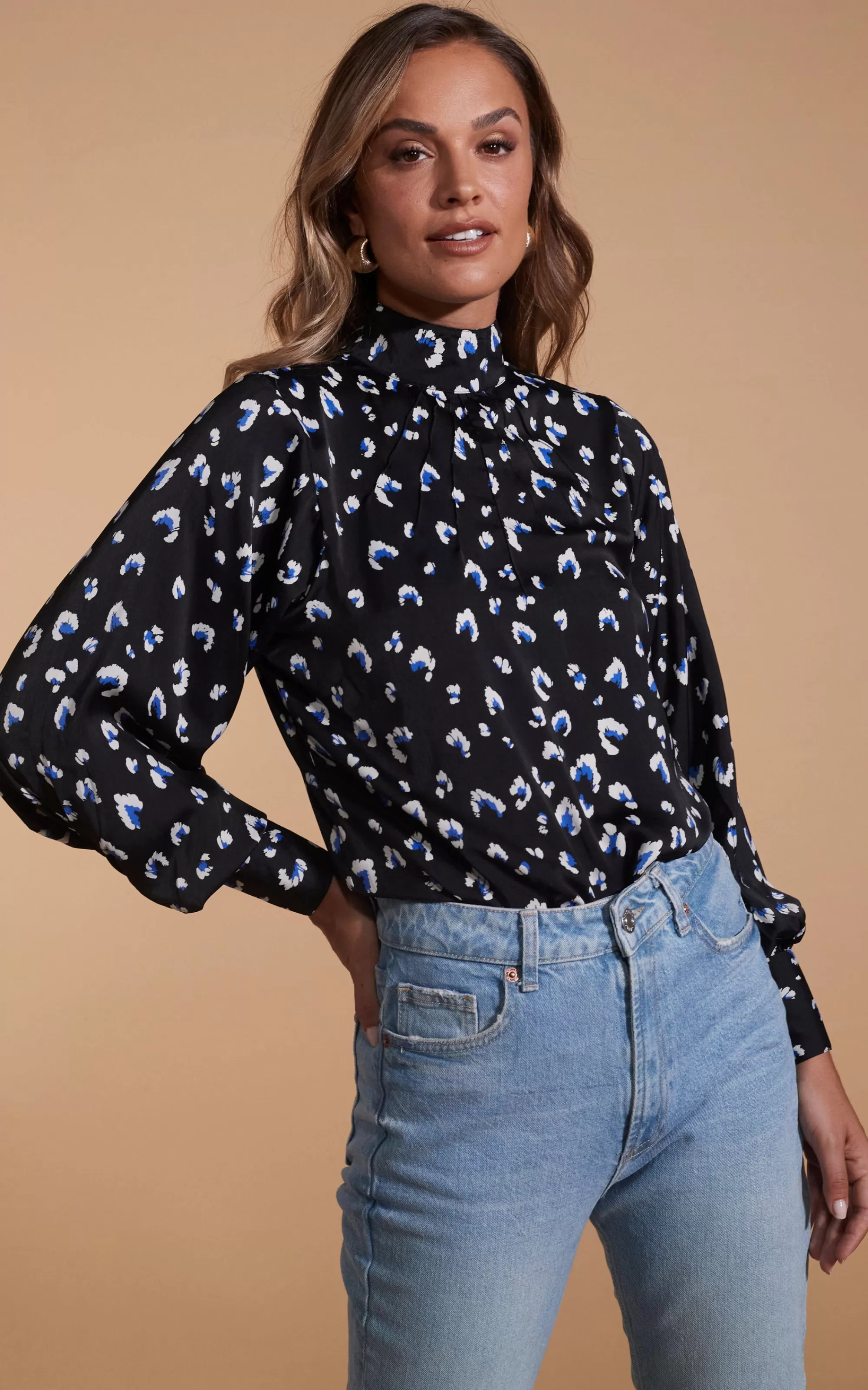 Tops>Dancing Leopard Margo Pintuck Blouse In Abstract White On Black Leopard