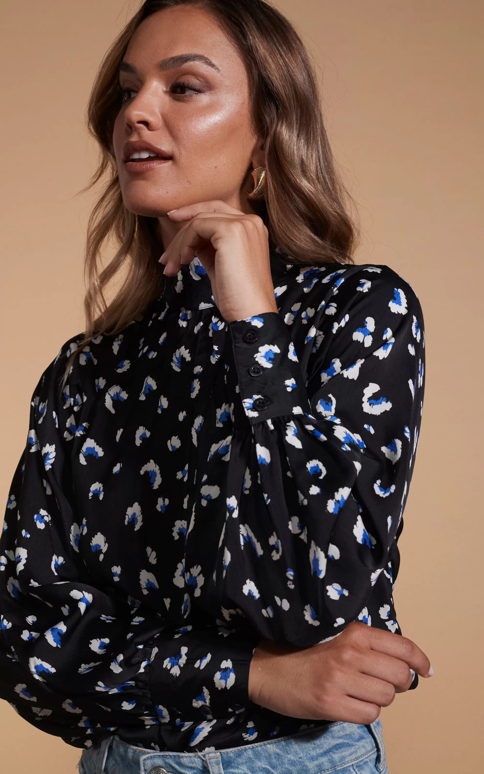 Tops>Dancing Leopard Margo Pintuck Blouse In Abstract White On Black Leopard